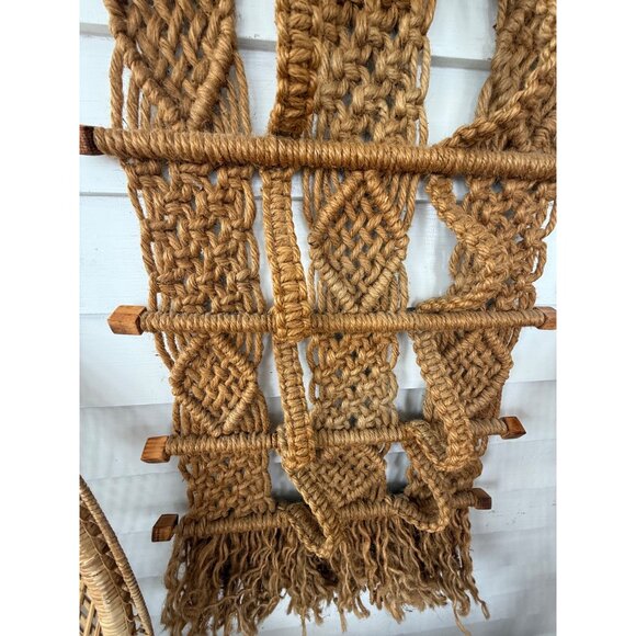 Vintage 1970s Boho Wood Jute Macarame' Wall Hanging With Hooks - Picture 12 of 16